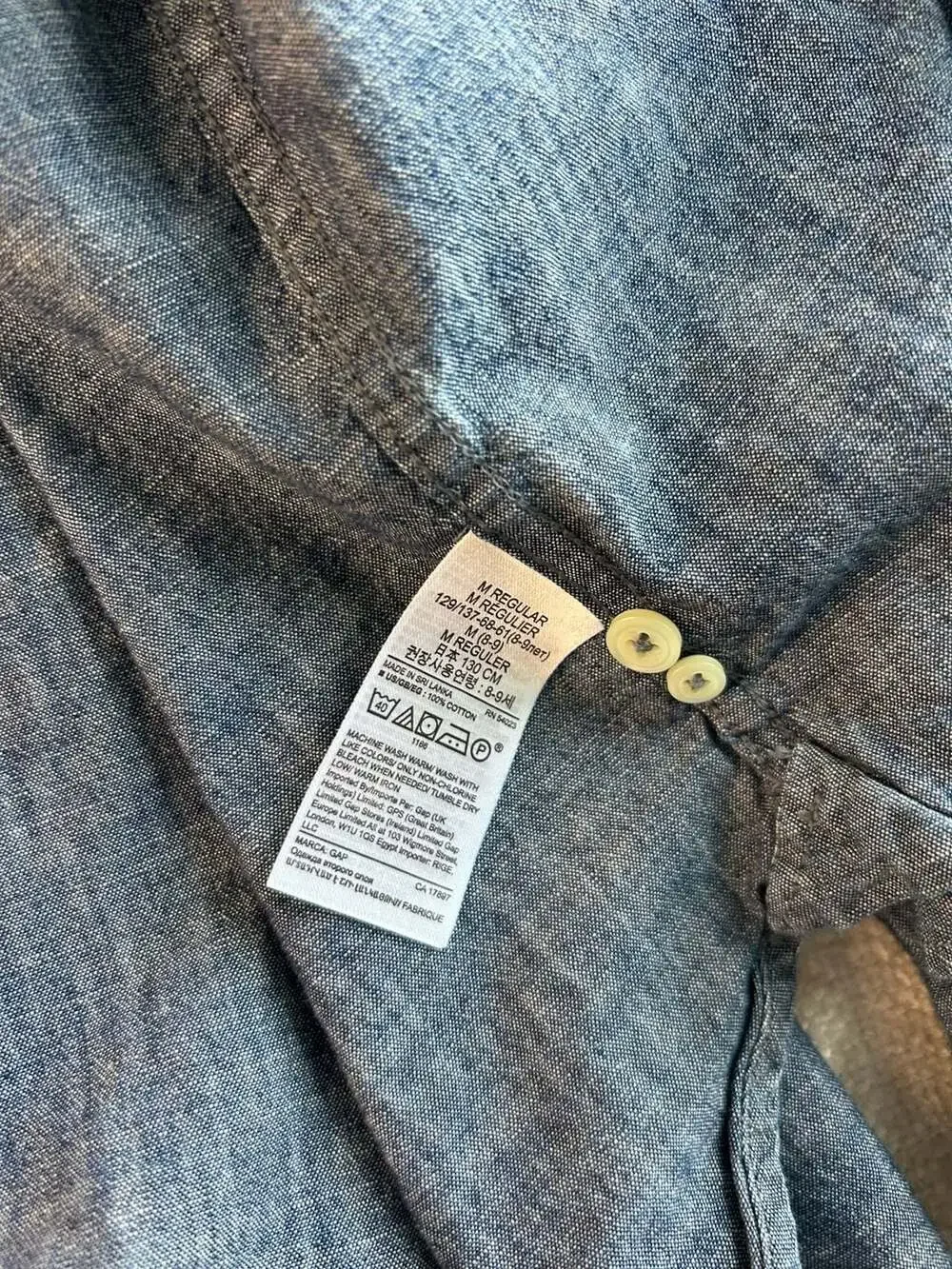 Gap Kids Long-Sleeve Chambray Shirt Size M (8) Blue Button-Down